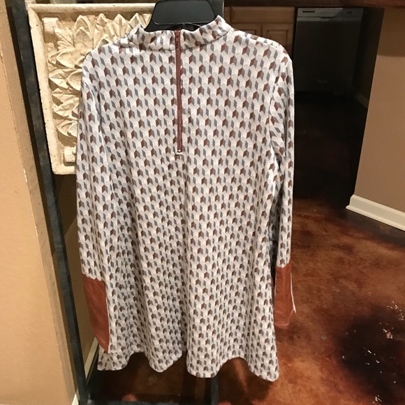 NWOT Tyler Boe Top Size S - Picture 3 of 4